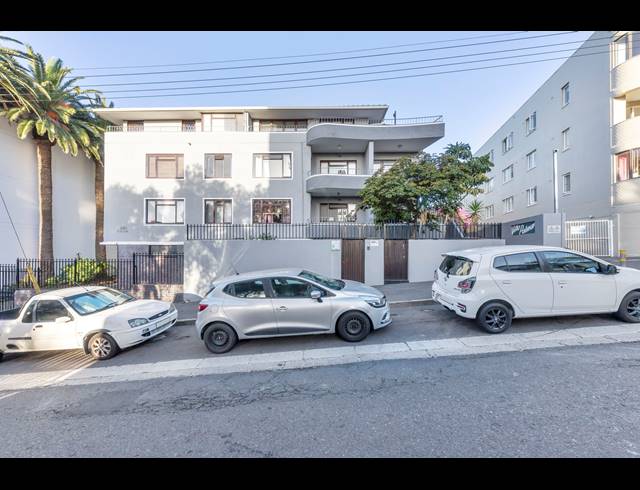 0.5 BEDROOM APARTMENT TO LET IN GREEN POINT
